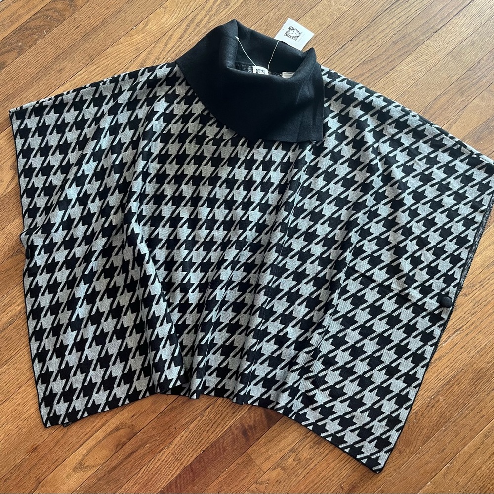 Anne Klein Black/Heather Grey Pattern Sweater Cape Pancho Size Large